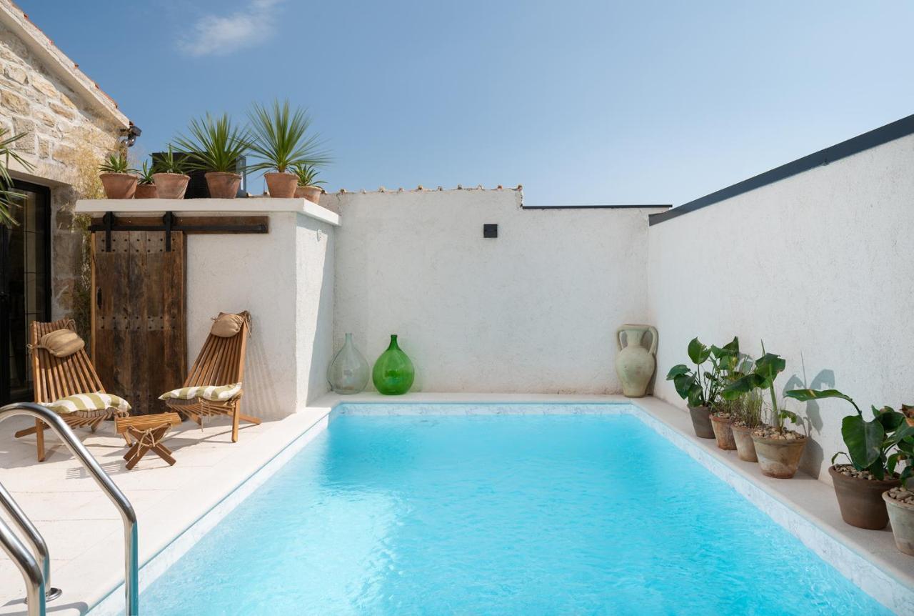 Blacksmith'S House - Rental House With Heated Pool Posedarje Exteriör bild